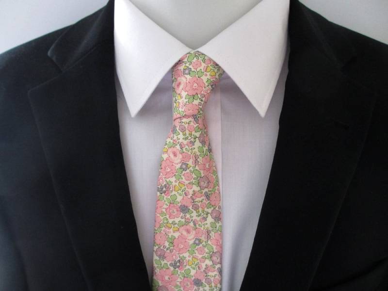 Made in Liberty Of London Stoff Maßgeschneiderte Herren Krawatte Gemacht Pink Floral Print - Floral Tie/ Krawatte/ von Liberty59