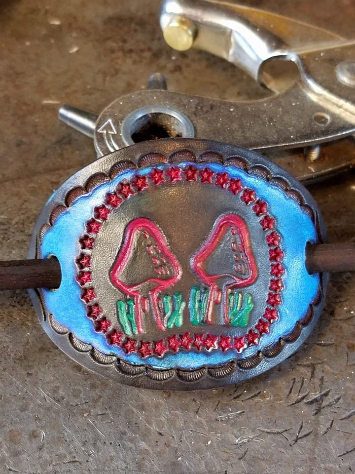 Handgefertigte Leder Haarspange Handgefertigte Leder Haarspange von LibertyLeatherCrafts