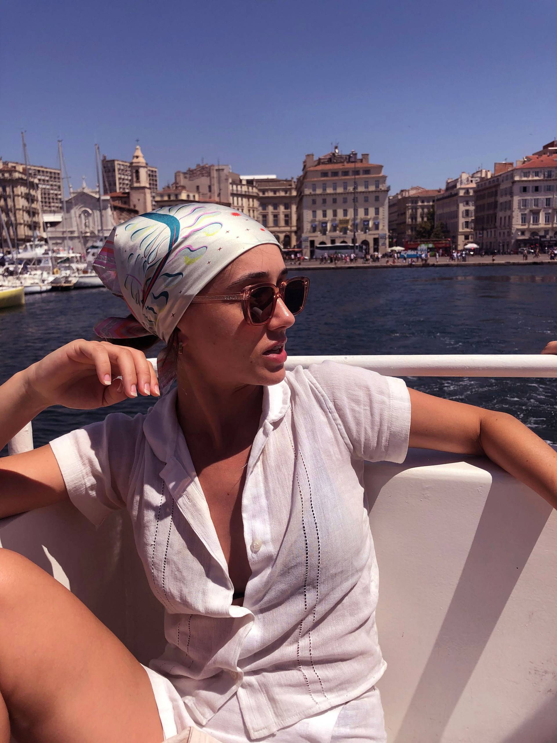 Ivy 100% Seidenschal Pink, Grün & Creme Illustriertes Bandana Ivy 100% Seidenschal Pink, Grün & Creme Illustriertes Bandana von LibraAr