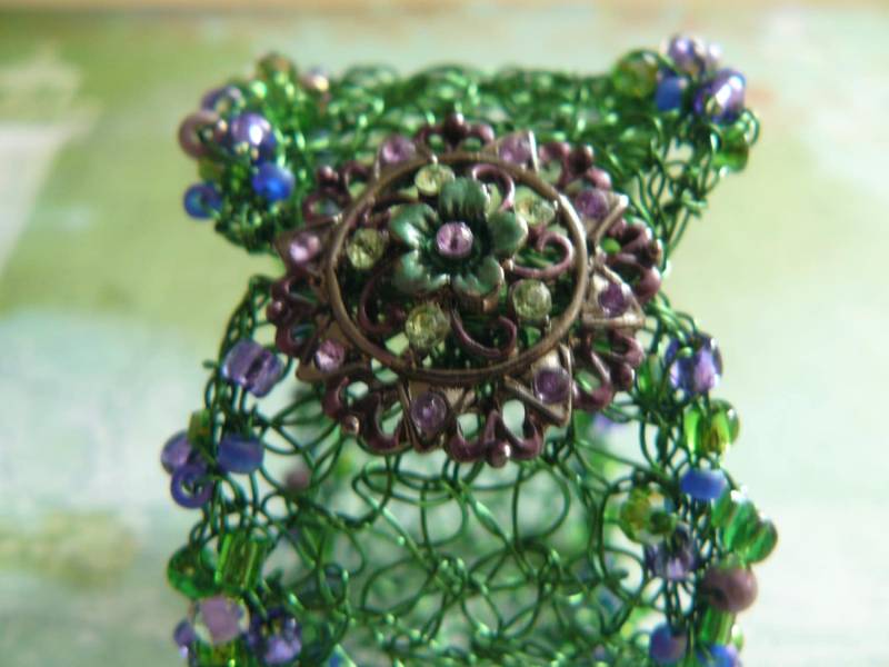 Gehäkelte Draht Manschette, Perlen Manschette Mit Strassverschluss, Schmuck Aus Gehäkeltem Draht, Einzigartige Geschenke Für Sie, Drahtgeflecht von LibraDesignsNYC