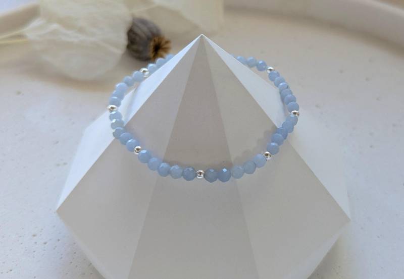 Angelit Armband Geburtstagsgeschenk Armkette Handgemachter Schmuck Yoga Geschenkidee von LichtmomentbyAna