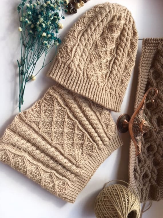 Damen Geschenk Set Merino Wolle Mütze Gestrickt Beanie Geschenke Winter Schal Set Beige Und Für Kaltes Wetter Damen Geschenk Set Merino Wolle Mütze Gestrickt Beanie Geschenke Winter Schal Set Beige Und Für Kaltes Wetter von LidiasKnits