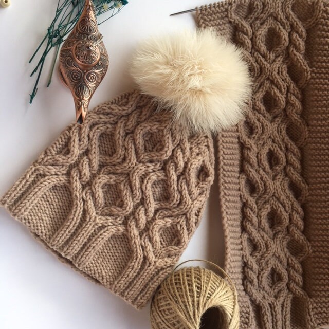 Damen Geschenk Set Merino Wolle Mütze Gestrickt Beanie Geschenke Winter Schal Set Beige Und Für Kaltes Wetter von LidiasKnits