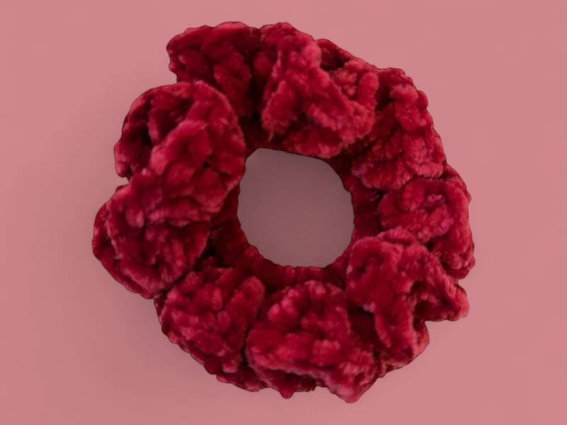 Red Velvet Häkeln Scrunchie - Handgefertigte Haargummi, Luxe Soft Boho Accessoire von LieBro