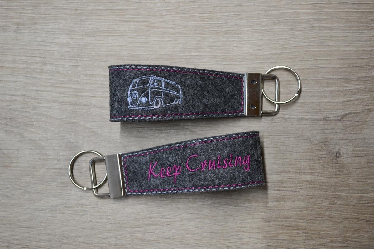 Schlüsselanhänger "Keep Cruising" Mit Vw-Bus Auf Rückseite Schlüsselanhänger "Keep Cruising" Mit Vw-Bus Auf Rückseite von LiebeLachenLeben