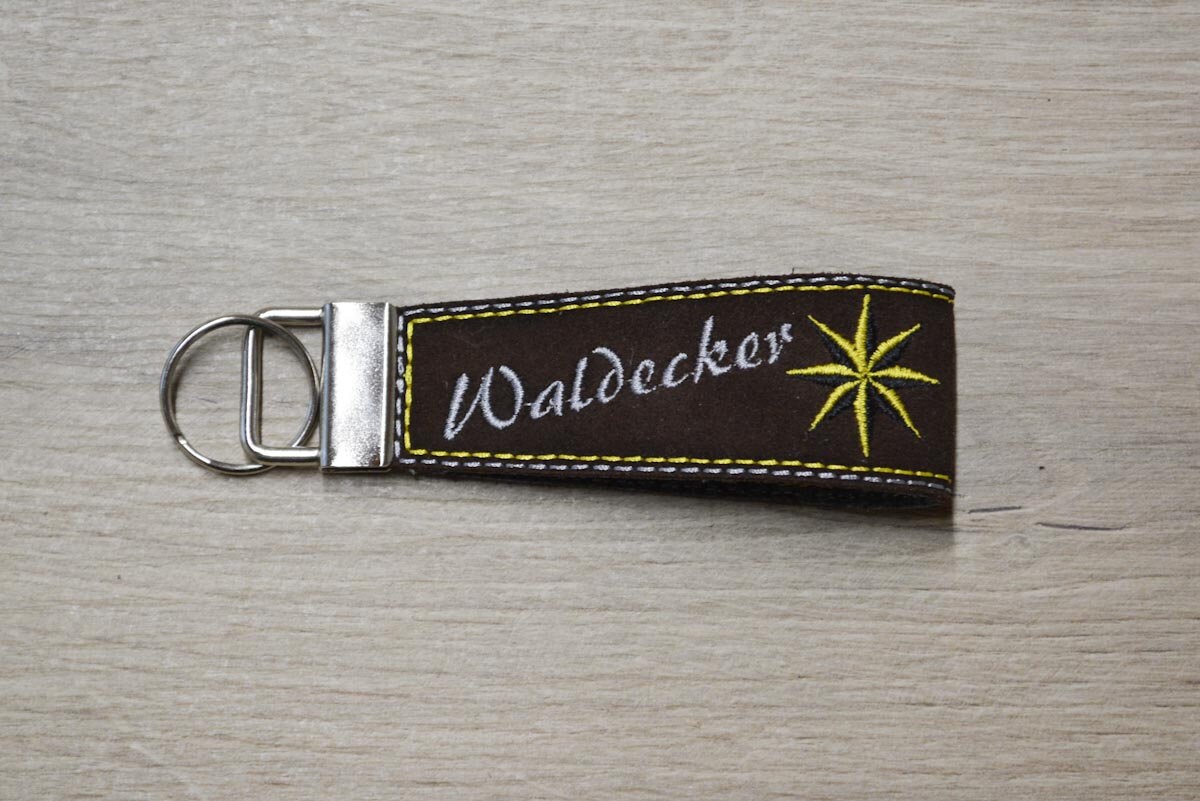 Schlüsselanhänger Leder "Waldecker" Mit Waldecker Stern Schlüsselanhänger Leder "Waldecker" Mit Waldecker Stern von LiebeLachenLeben