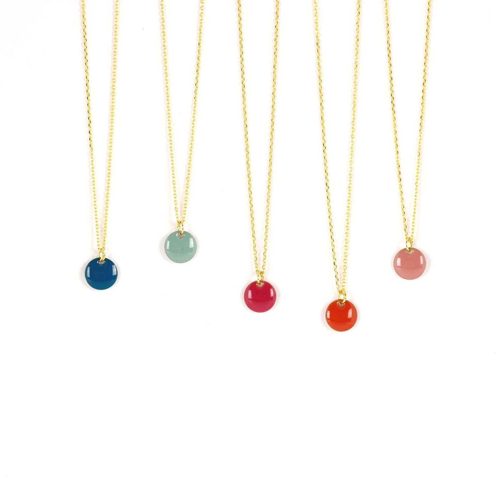 Kette Mit Emaille Plättchen Klein/5 Farben Kette Mit Emaille Plättchen Klein/5 Farben von Liebeley