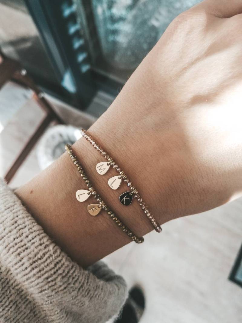 Initialen Kristall Armband, Personalisierbar, Buchstabe Benutzerdefiniert, Gravur, Mama Geschenk Kristall, 18K Vergoldet, Customized Disc von Liebeliin