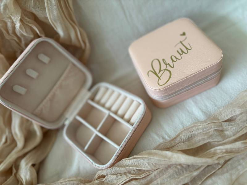 Schmuckkästchen Personalisiert/Organizer Brautschmuck Hochzeit Geschenk Schmuckaufbewahrung Schmuckschatulle Braut /Trauzeugin Schmuckkästchen Personalisiert/Organizer Brautschmuck Hochzeit Geschenk Schmuckaufbewahrung Schmuckschatulle Braut /Trauzeugin von Liebesviel