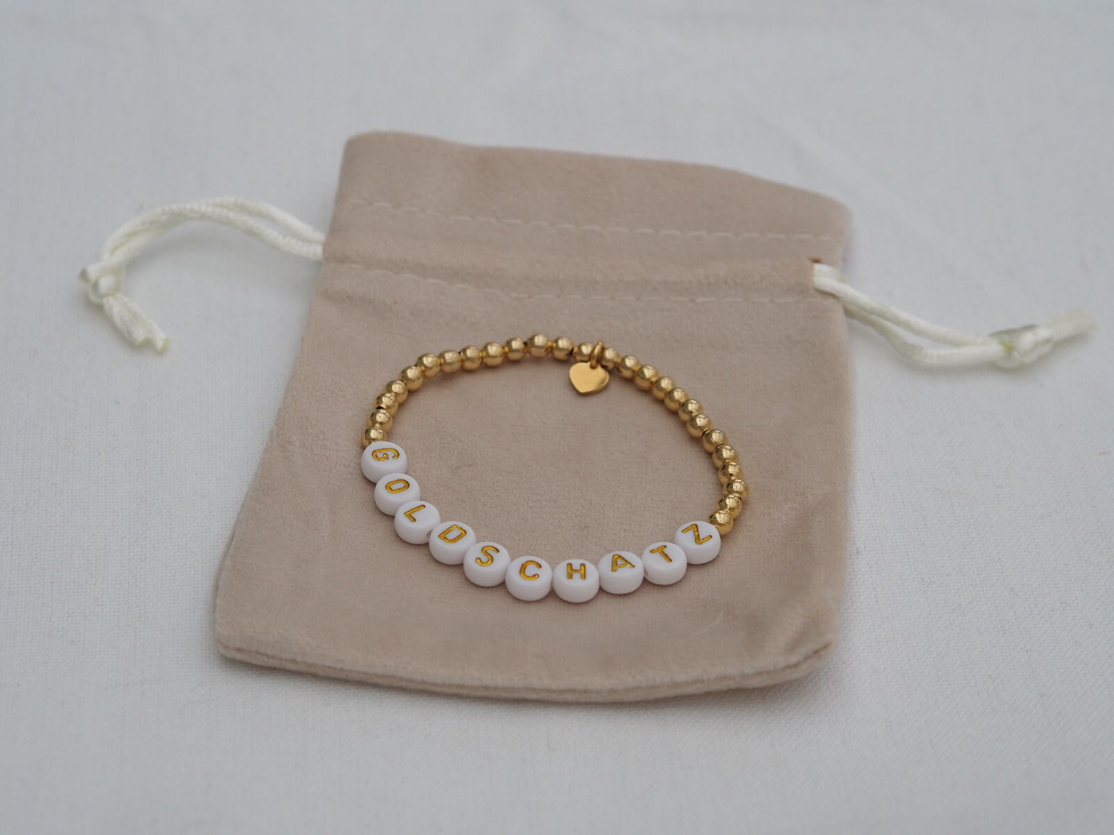 Perlenarmband Valentinstag Personalisierbar Perlenarmband Valentinstag Personalisierbar von Lieblichbaendchen