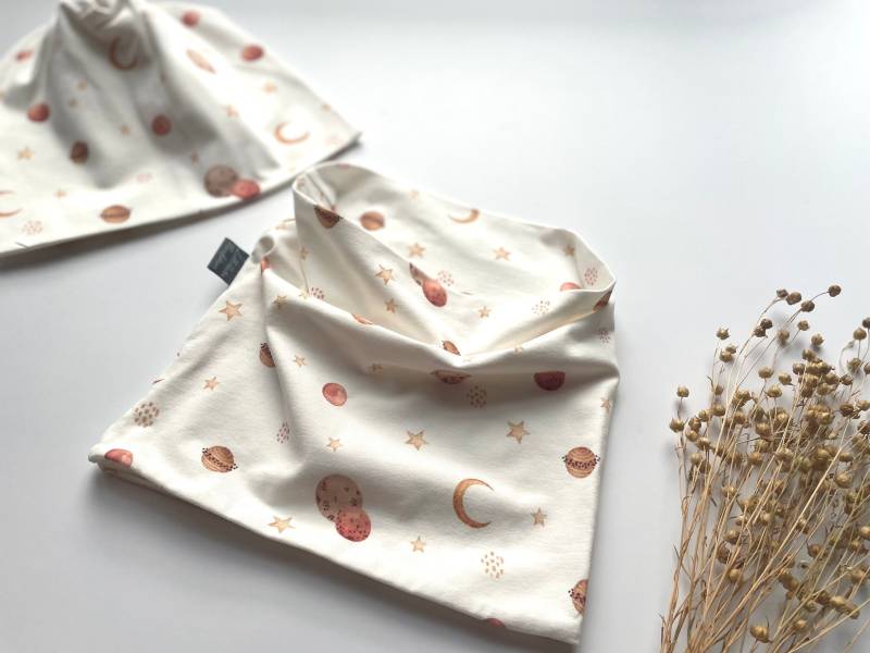 Beanie Loop Planeten Beige Set Mütze Schal Weltraum von LieblichkeitenManufa