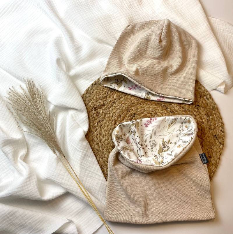 Beanie Stirnband Loop Beiger Feinstrick Mit Blumenwiesejersey Gefüttert von LieblichkeitenManufa