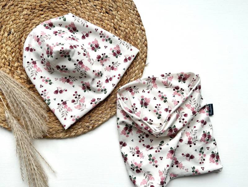 Beanie Stirnband Loop Blumenstrauß von LieblichkeitenManufa