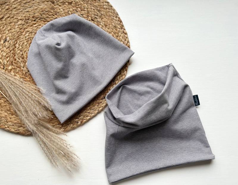 Beanie Stirnband Loop Grau Gestreift Beanie Stirnband Loop Grau Gestreift von LieblichkeitenManufa
