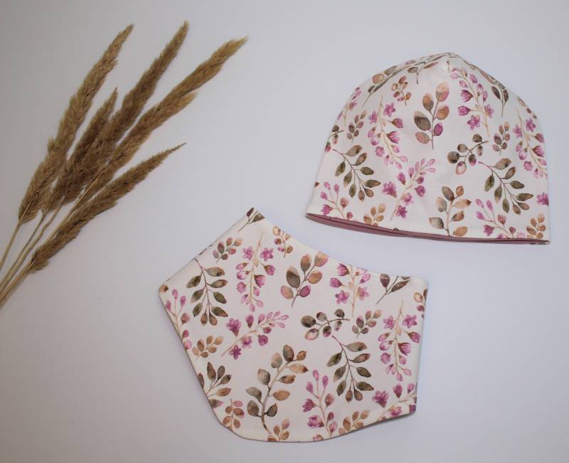 Mützenset Beanie Und Halstuch Blüten Blätter von LieblichkeitenManufa