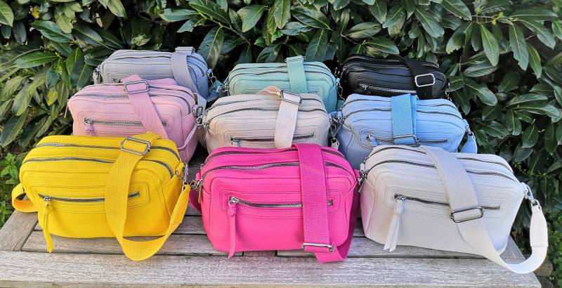 Damen Umhängetasche Veganes Leder Mit Taschengurt, Raumwunder, 2 Reißverschlußfächer, Crossbody Tasche Lederimitat Geschenk Zu Jedem Anlass von Lieblingsaccessoire