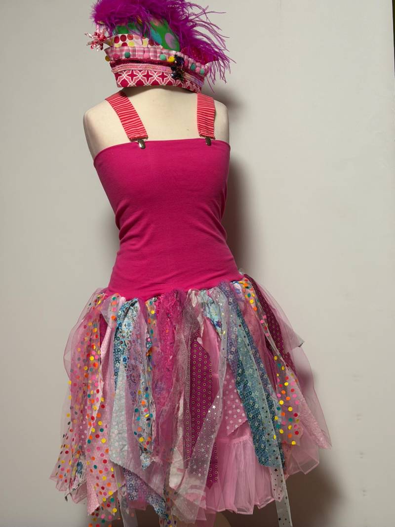 Fetzen Kleid/Lappen Rock Größe 38-44 - Außergewöhnlich Türkis Der Hingucker Verrückt in Köln Lieblingskostüm Incl. Petticoat Fetzen Kleid/Lappen Rock Größe 38-44 - Außergewöhnlich Türkis Der Hingucker Verrückt in Köln Lieblingskostüm Incl. Petticoat von Lieblingskostuem
