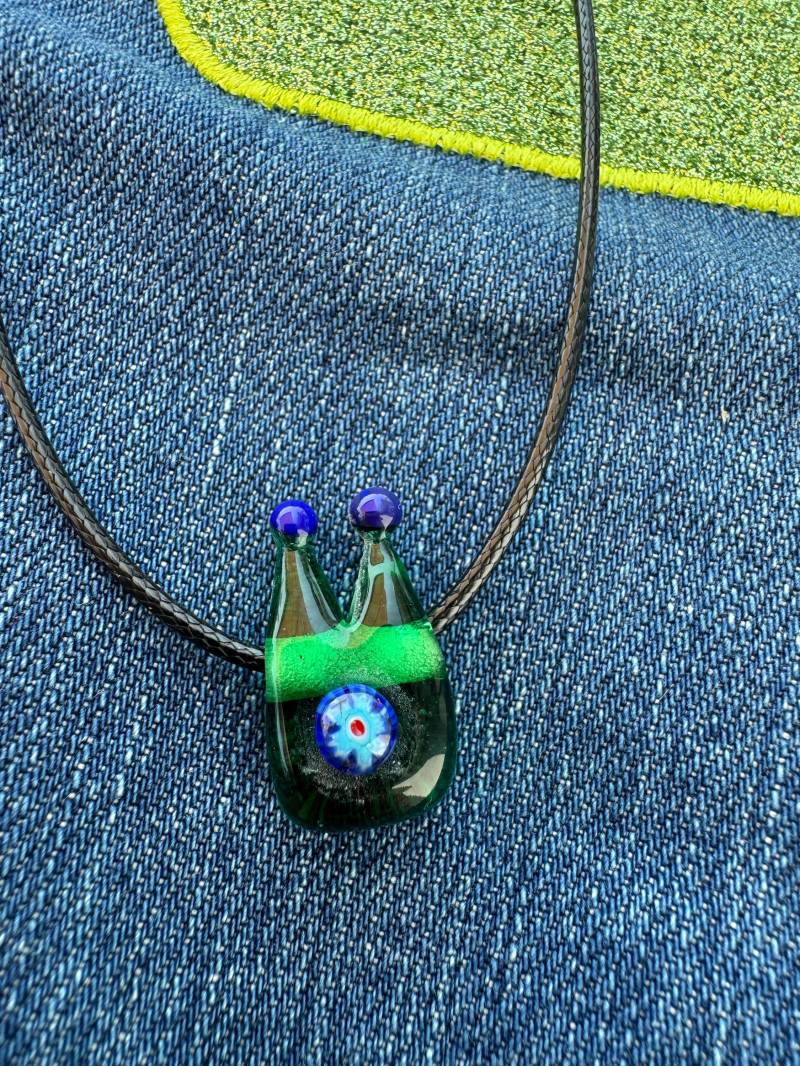 Ich Liebe Köln - in Handarbeit, Hergestellter Glasanhänger Kölner Dom Form Jeder Dumm Ein Unikat. -Lieblingskostüm- Grün Mit Blume von Lieblingskostuem