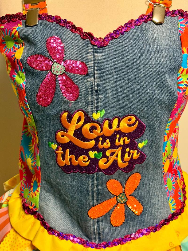 Love Top Bustier - Gr. 36 -42 Elastisch Durch Bündchen Stoff Im Rücken. Der Hingucker. Ich Liebe Bunt. Lieblingskostüm Köln Liebe von Lieblingskostuem