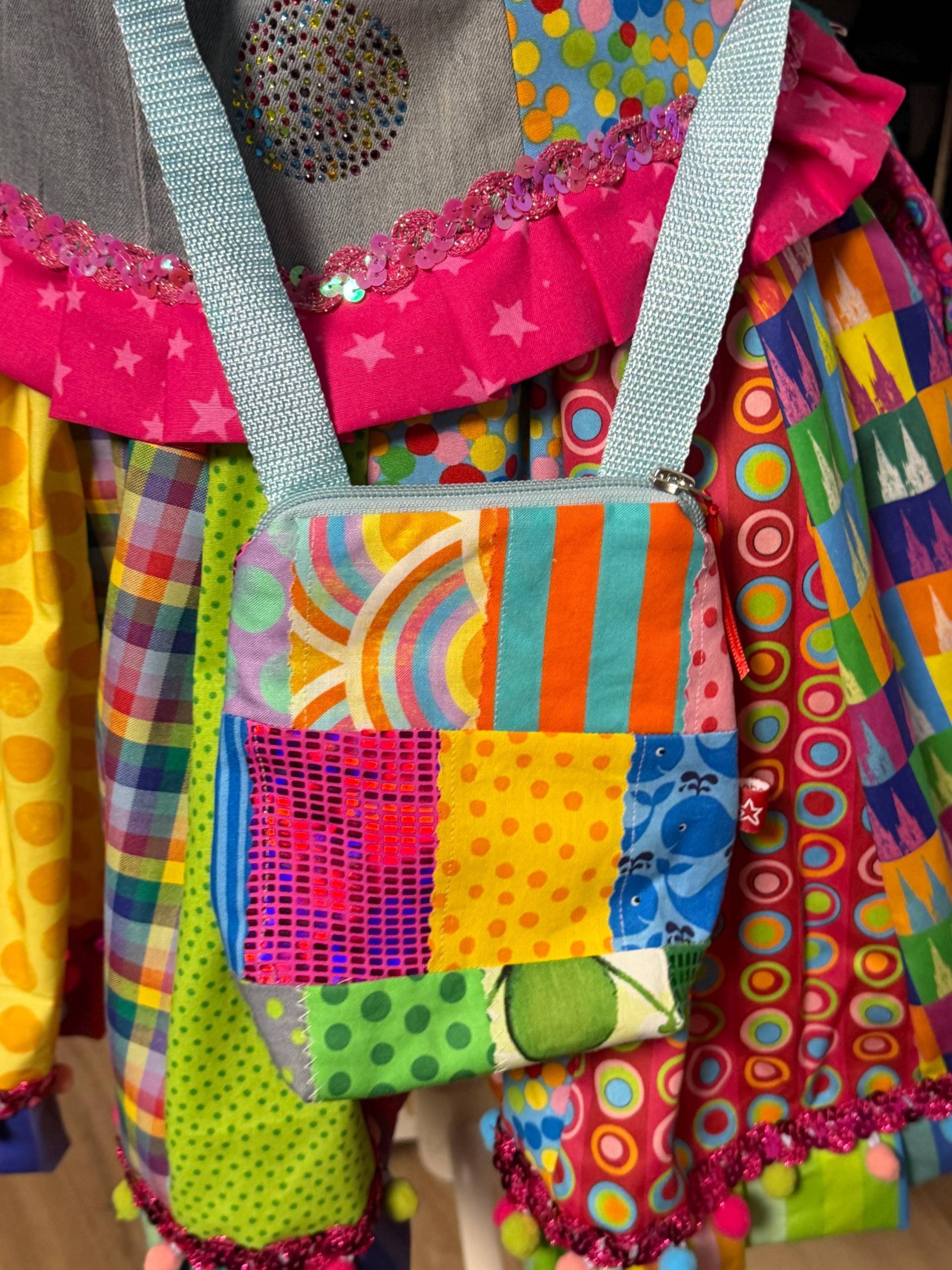 Tasche Handtasche - in Handarbeit Passend Zu Den Kostümen Hergestellte Tasche.... Jede Ein Unikat. Köln Liebe Top Dom Liebe von Lieblingskostuem