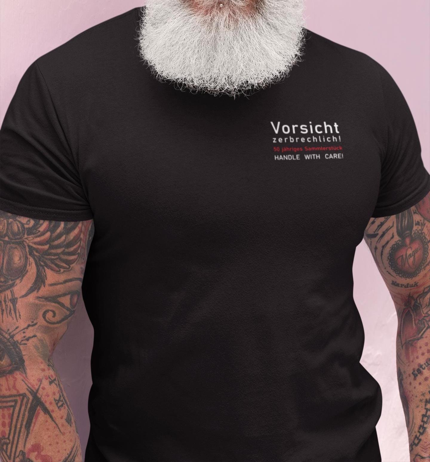 Vorsicht Zerbrechlich T-Shirt Zum 50. Geburtstag | Personalisiert Mit Alter Lustiges Geschenk Für Männer, Sammlerstück von Lieblingsobjekt