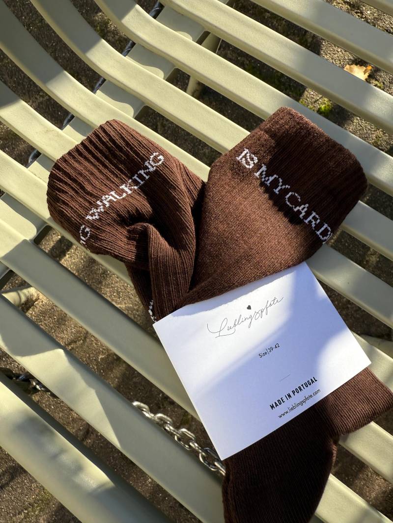 Lieblingspfote Dog Walking Is My Cardio Socken Braun von Lieblingspfote