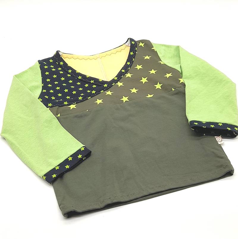 Langarmshirt Gr. 98 in Grün Mit Sternen von Lieblingsshop4You