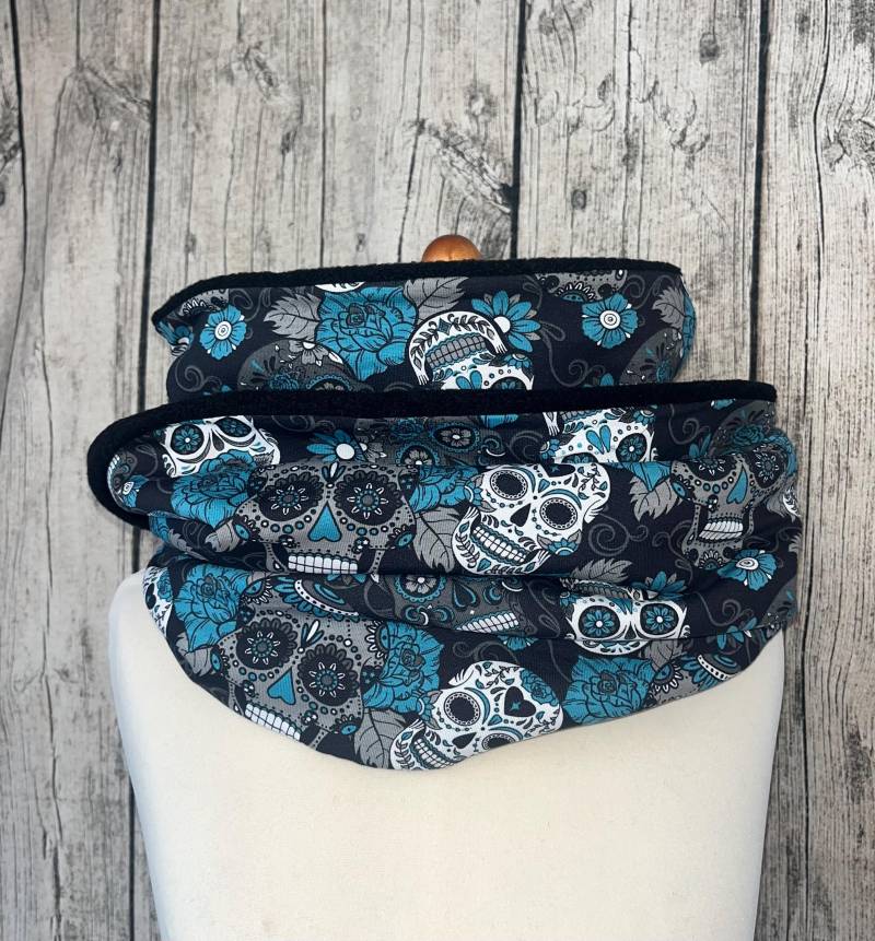 Doppel Loop Fleece Schal Kuschelschal - Totenkopf Grau Blau Schwarz Neu von Lieblingsstueck4U