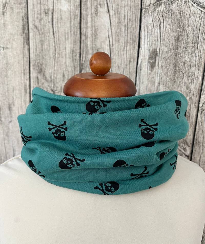 Loop Schal Fleece Kuschelschal - Totenkopf Grün Schwarz Neu von Lieblingsstueck4U