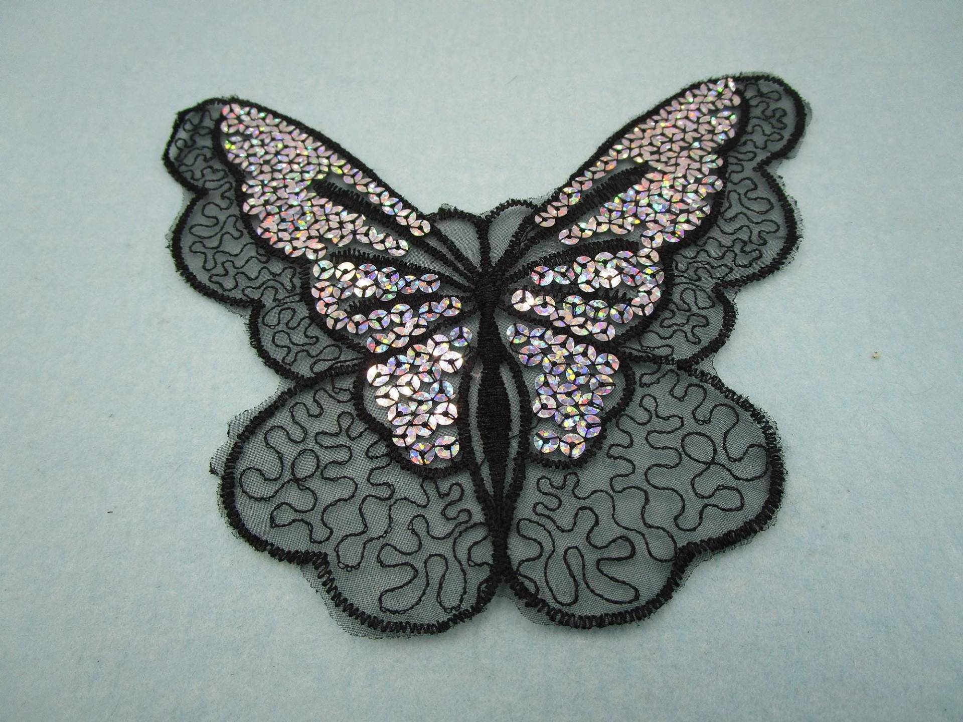 Große Applikation "Schmetterling" Zum Aufnähen Netzspitze Mit Stickerei Schwarz Und Pailletten Silber Irisierend 5-3-25 von LiebstesonneDE