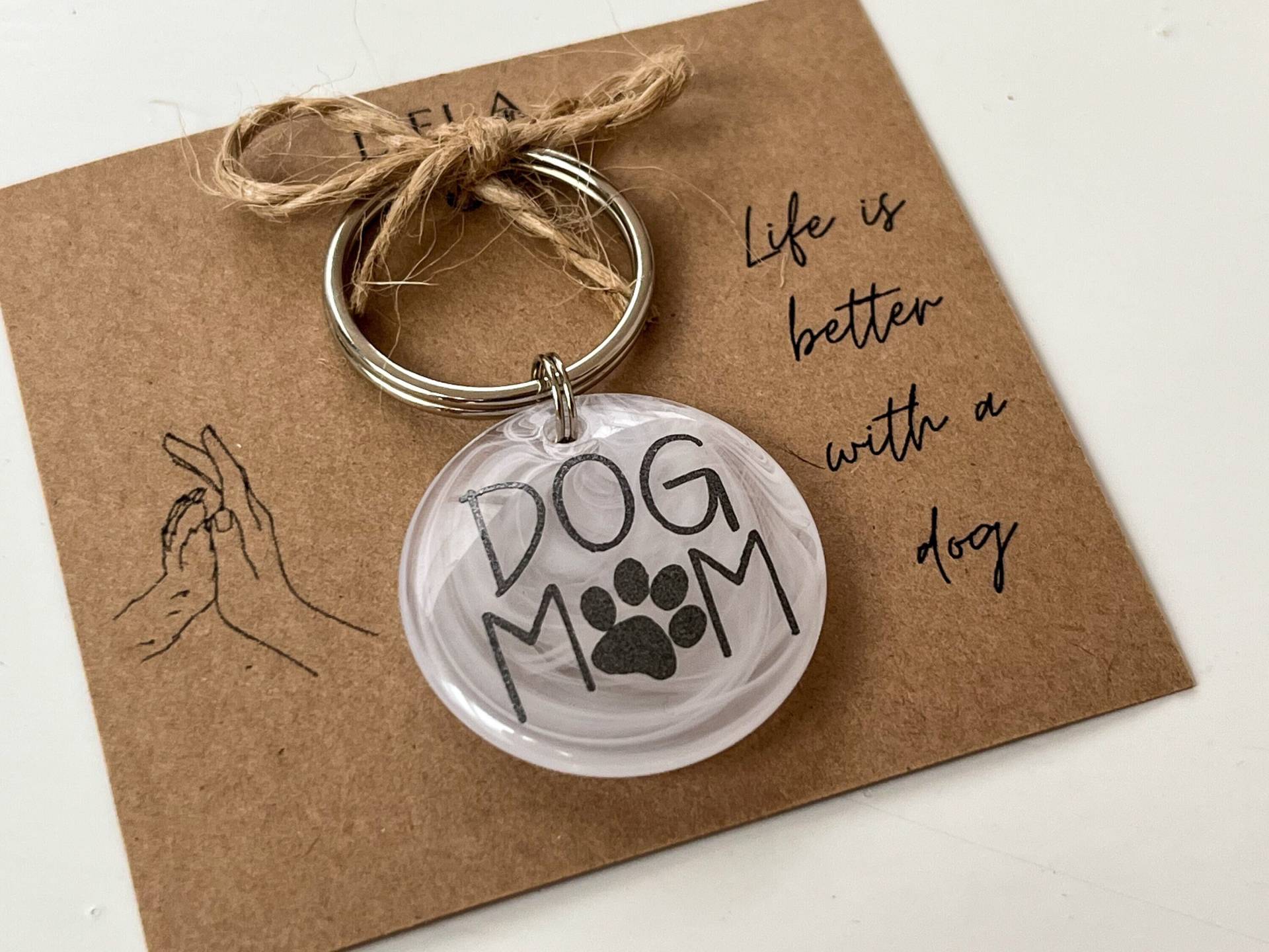 Schlüsselanhänger "Dog Mom" Weiß Transparent Acryl | Hund Hundemama Hundebesitzer Für Sie Geschenk Anhänger Schlüsselanhänger "Dog Mom" Weiß Transparent Acryl | Hund Hundemama Hundebesitzer Für Sie Geschenk Anhänger von LielaPetshop