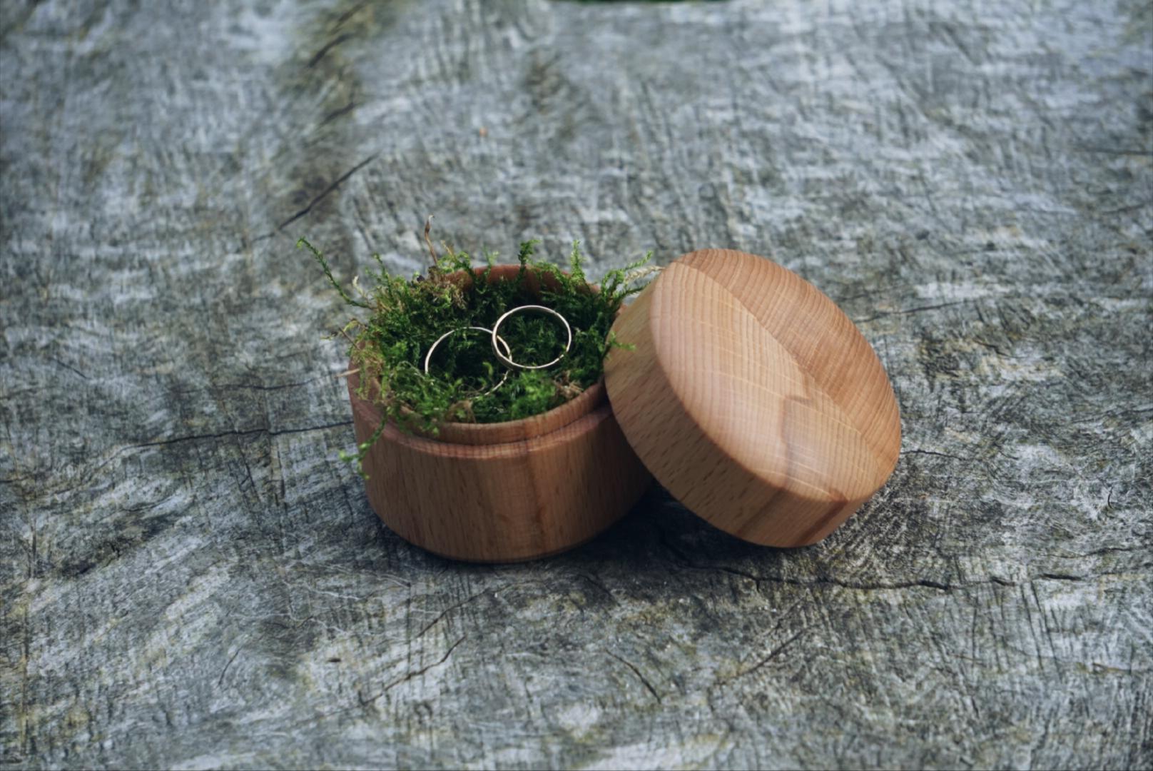 Handgedrechselte Holzdose Buche - Ringbox Hochzeit, Schmuckdose, Gewürzdose | Erzgebirge Handarbeit, Naturholz Mit Deckel Handgedrechselte Holzdose Buche - Ringbox Hochzeit, Schmuckdose, Gewürzdose | Erzgebirge Handarbeit, Naturholz Mit Deckel von LiesbethsLaden