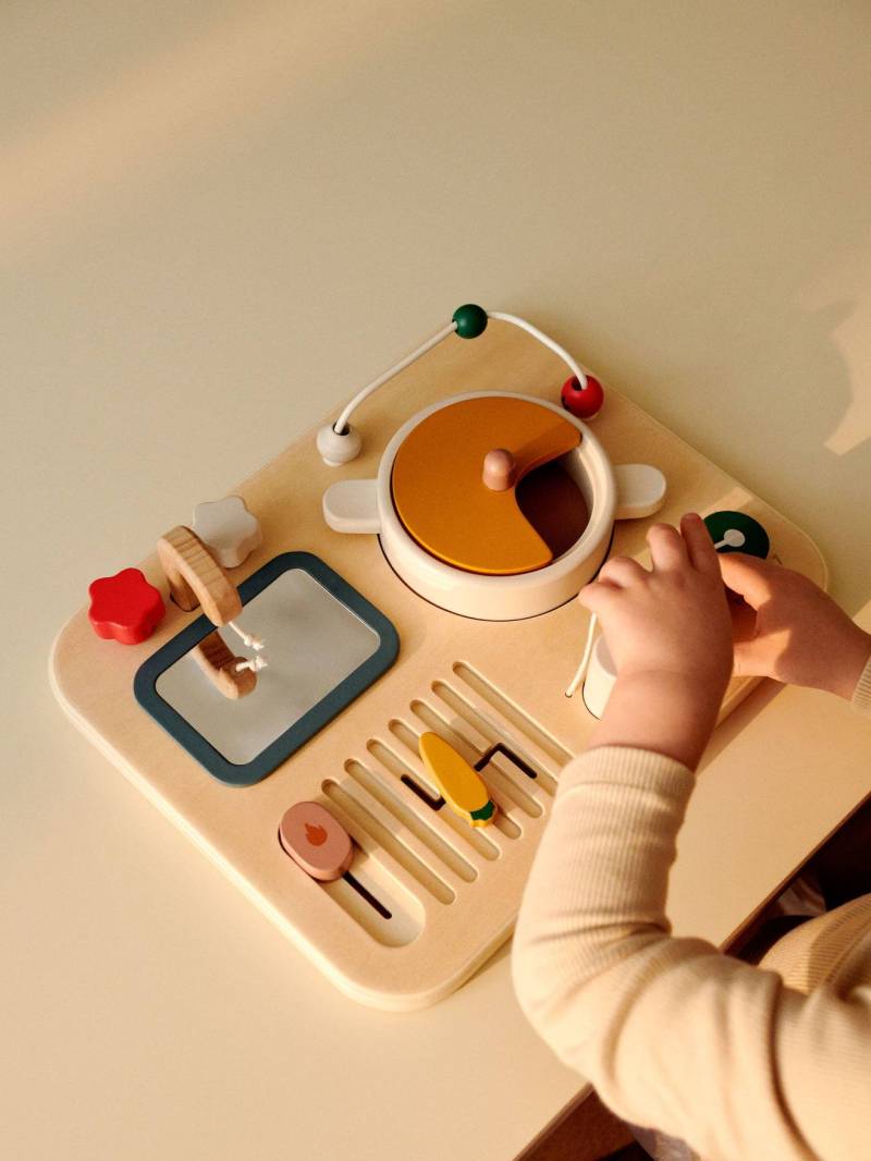 Aktivitätsbrett für kleine Köche Magnus LIEWOOD von Liewood