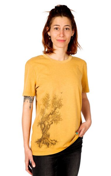 Life-Tree Shirt aus Biobaumwolle Fairwear für Damen "Olive Tree" in Ocre Gelb von Life-Tree