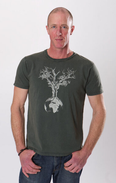 Life-Tree Shirt aus Biobaumwolle Fairwear für Herren "Weltenbaum" in Washed Green/Black/White von Life-Tree