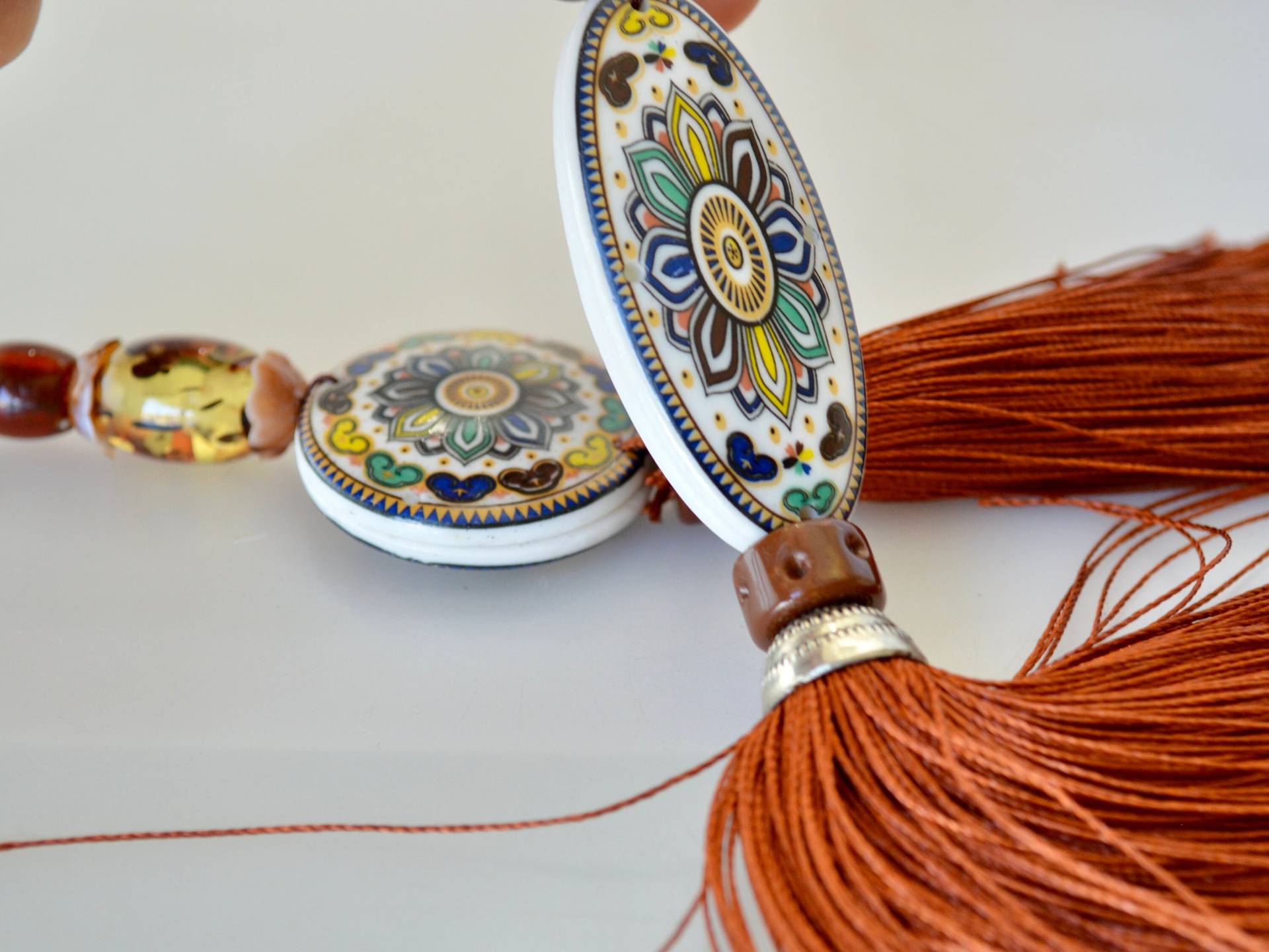 2 Stück Beide Seiten Porzellan Anhänger Lange Halskette Filz Runde Und Oval Form Lederband Ca. 71 cm #n13 2 Stück Beide Seiten Porzellan Anhänger Lange Halskette Filz Runde Und Oval Form Lederband Ca. 71 cm #n13 von LifeGem