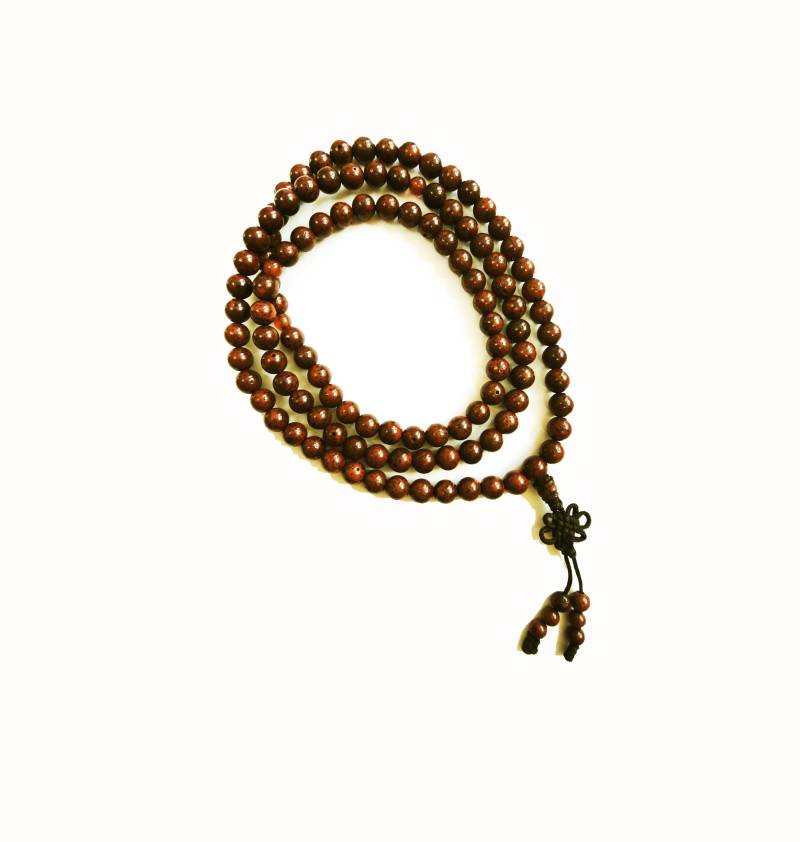 Geschnitzte Lotussamen Und Karneol Mala Aus Makramee von LifeIsAGiftShop