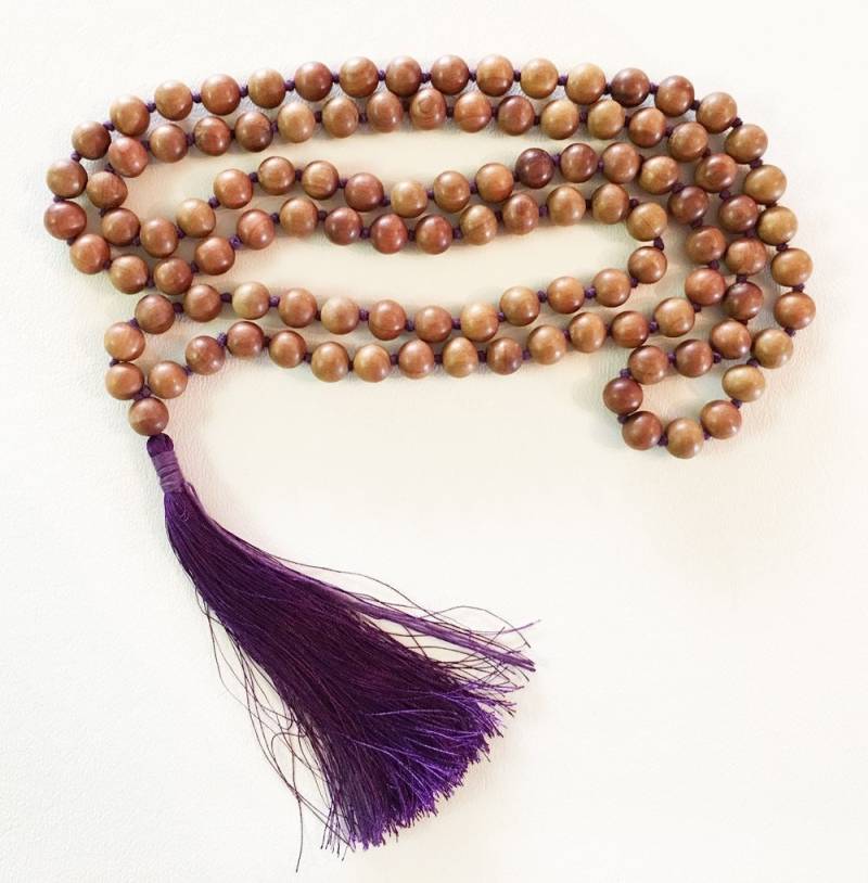 Sandelholz 10mm Knoten Mala Mit Lila Quaste von LifeIsAGiftShop