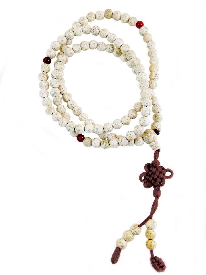 Winzige Mala Aus Weißem Lotus Und Karneol Mit Makramee von LifeIsAGiftShop