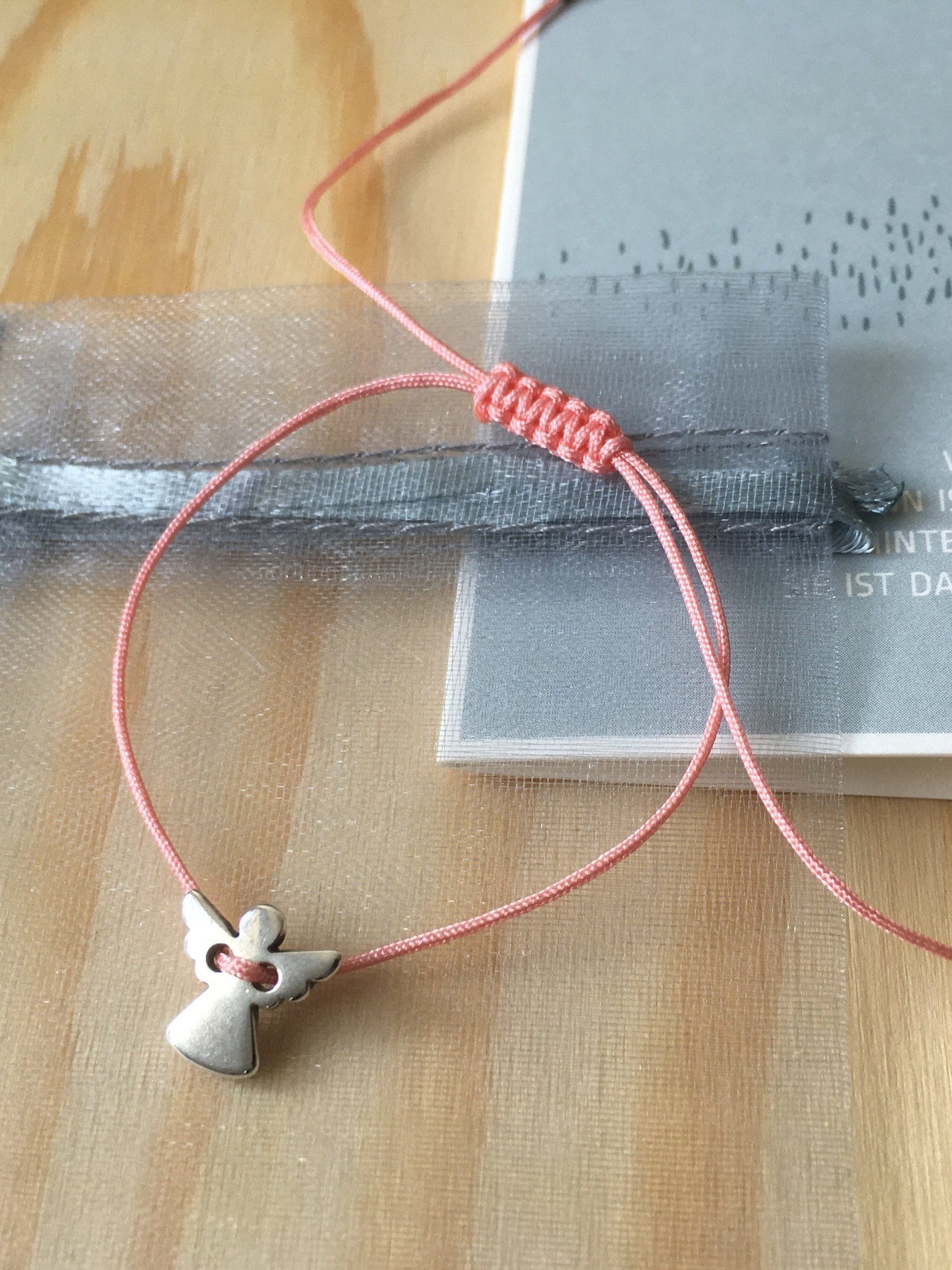 Schutzengel Armband - Ein Kleiner Trost Und Begleiter in Schweren Zeiten > Trauer Sternenkind Sternenmama Erinnerung Andenken Schutzengel Armband - Ein Kleiner Trost Und Begleiter in Schweren Zeiten > Trauer Sternenkind Sternenmama Erinnerung Andenken von LifeLoveLoss