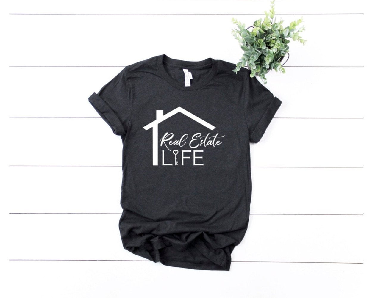 Immobilien Leben Custom Womens Shirt, Lässigkurze Ärmel Mit Spruch Für Makler, Hemden Mädchen Geschenke Weiß Vinyl Schriftzug, Gemütliche Shirt von LifeNLoveDesigns