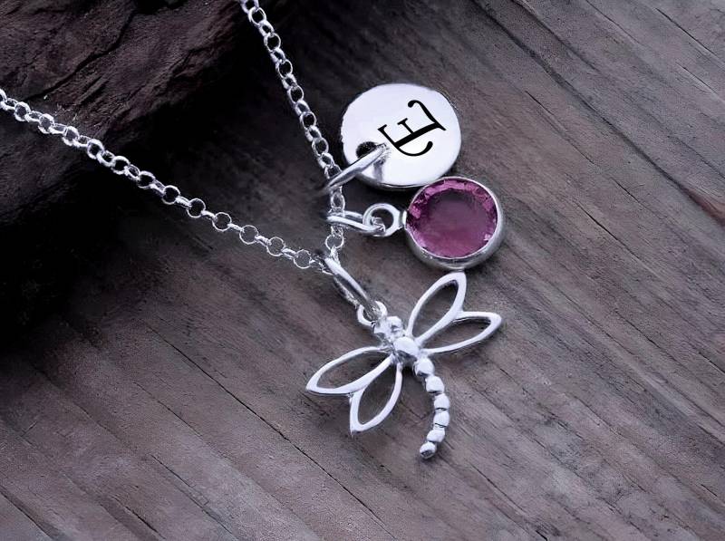 Delfin Halskette, Wählen Sie Einen Charme Mit Geburtsstein Und Initiale, Geschenk Für Jugendliche, Mädchen von LifeOfSilver