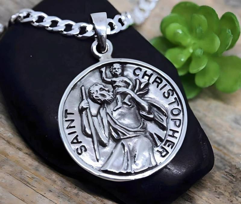 Sterling Silber St Christopher Anhänger Halskette Reisende Schutz Medaillon. Wählen Sie Kettenoptionen Für Männer Und Frauen von LifeOfSilver