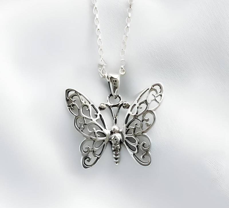 sterling Silber Schmetterling Halskette Symbolik Transformation & Veränderung Hoffnung-Wiedergeburt Freude - Hoffnung-Optimismus-Triumph. Wähle sterling Silber Schmetterling Halskette Symbolik Transformation & Veränderung Hoffnung-Wiedergeburt Freude - Hoffnung-Optimismus-Triumph. Wähle von LifeOfSilver