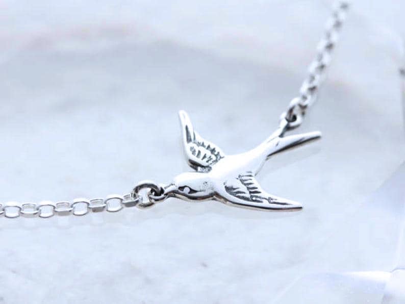 sterling Silber Spatz Halskette Fliegender Vogel Schwalbe Halskette. Wählen Sie Gold Oder von LifeOfSilver