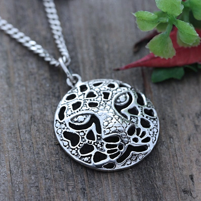 sterling Silber Tiger Halskette, Gesicht Schmuck. Wählen Sie Leder Oder Silberkette von LifeOfSilver