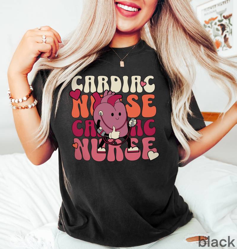 Herz Krankenschwester Shirt, Kardiologie in Der Herstellung, Niedliches T-Shirt, Neue Essentials, Cardiac Rehab Nurse Abschlussgeschenke von LifeScienceForLife