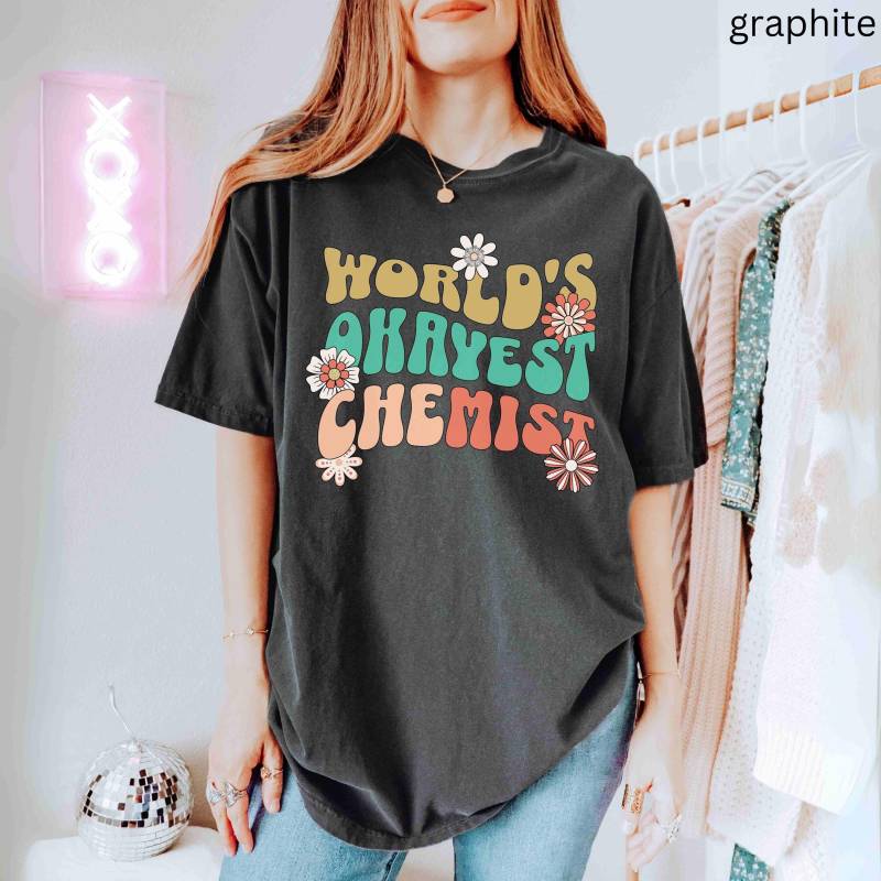 Lustiges Chemie-Shirt, Chemie-Lehrer-Komfortfarben T-Shirt, Doktoranden-Abschlussgeschenk, Chemiker-T-Shirt von LifeScienceForLife