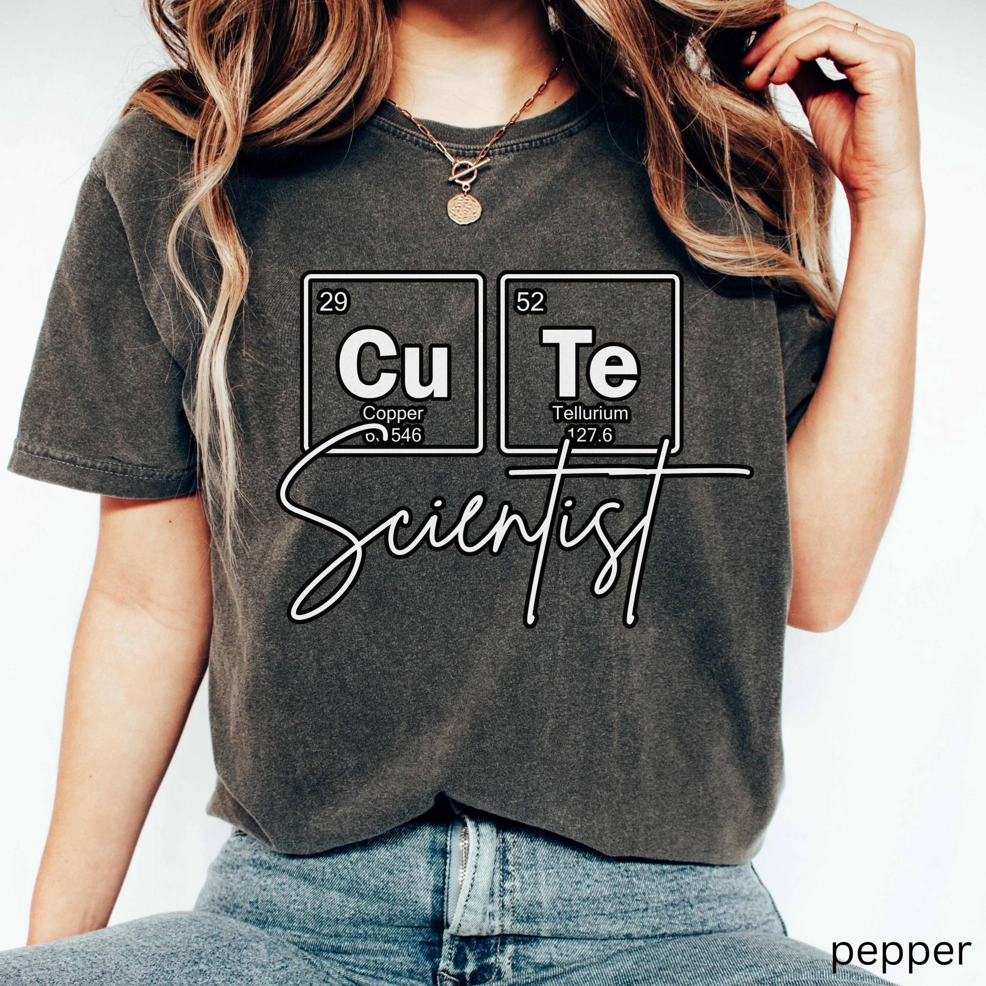 Lustiges Wissenschafts-Shirt, Chemie-Humor-Wissenschaftslehrer-Periodensystem-T-Shirt, Stem Phd-Abschlussgeschenk von LifeScienceForLife