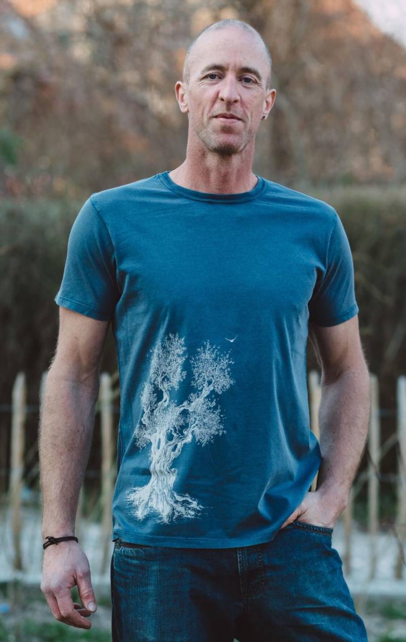 Herren Shirt "Olive-Tree" in Washed Blue Aus Biobaumwolle/T-Shirt Organic Cotton Olive-Tree von LifeTreeDE